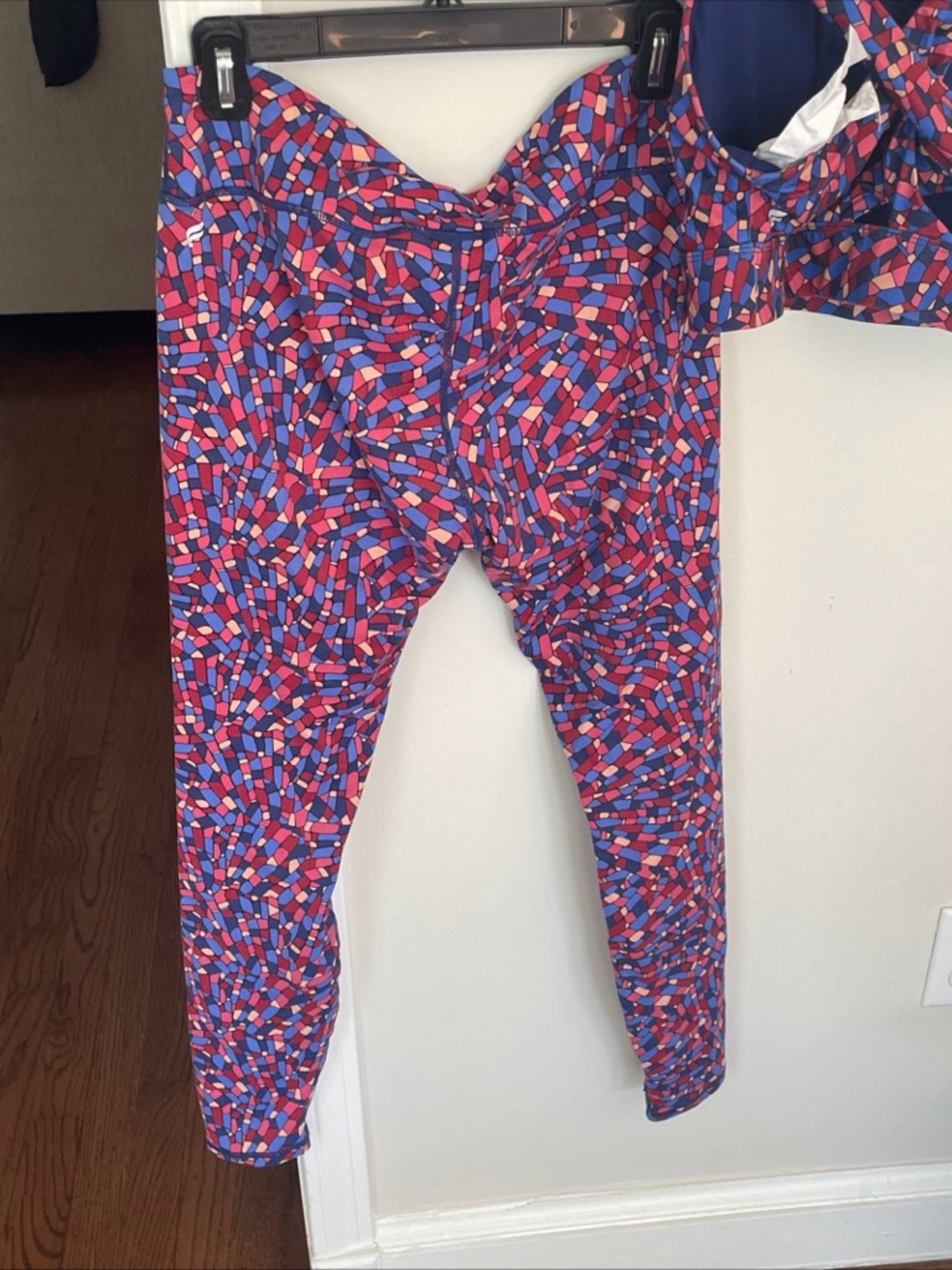 Fabletics Navy Crystalline Workout Set Leggings And Sports Bra Size Large - Picture 8 of 8